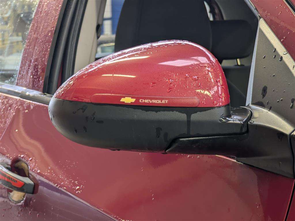 <p>2013 CHEVROLET AVEO LS</p>