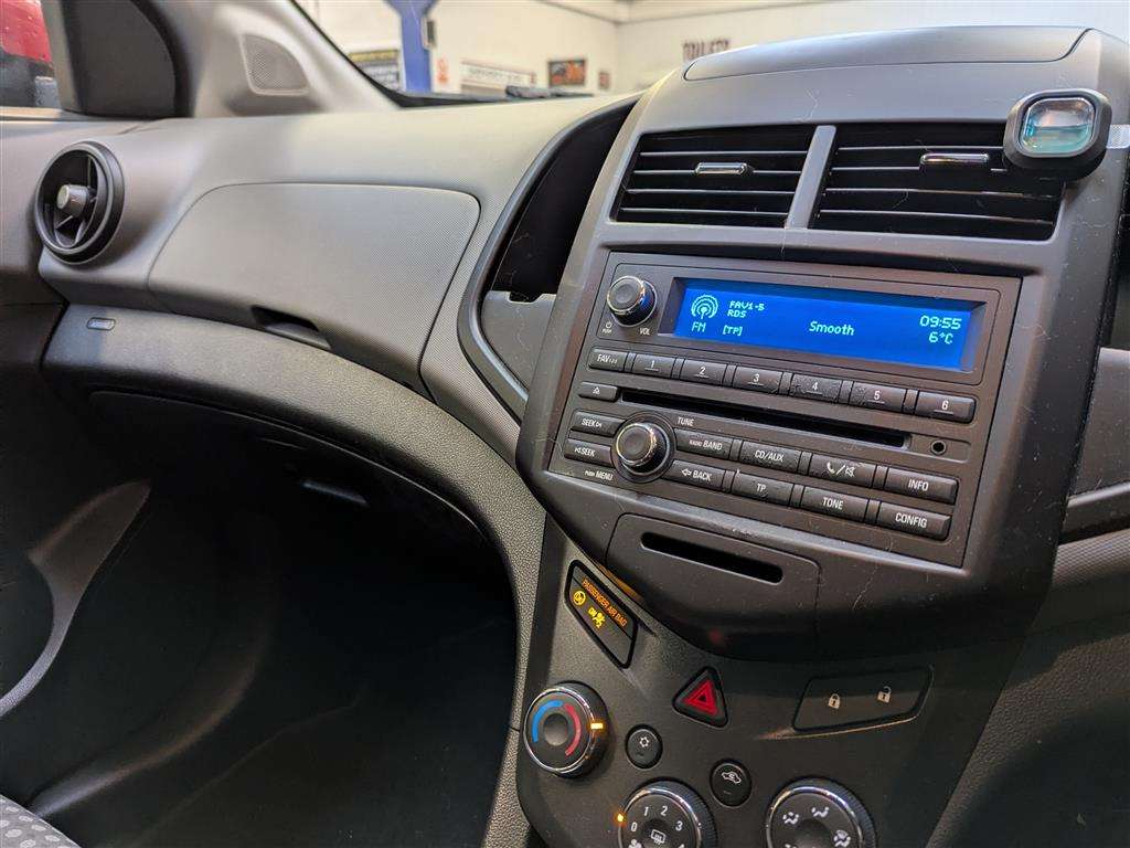 <p>2013 CHEVROLET AVEO LS</p>