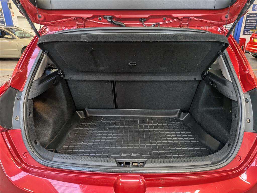 <p>2018 KIA CEED 2 ISG</p>