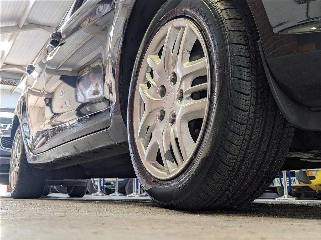 <p>2015 FORD FIESTA STYLE</p>