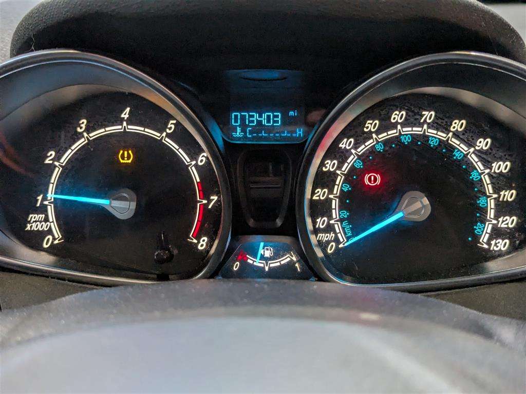 <p>2015 FORD FIESTA STYLE</p>