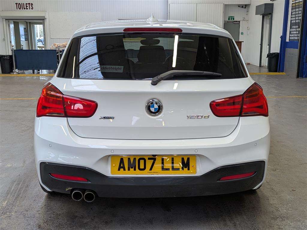 <p>2017 BMW 120D XDRIVE M SPORT AUTO</p>