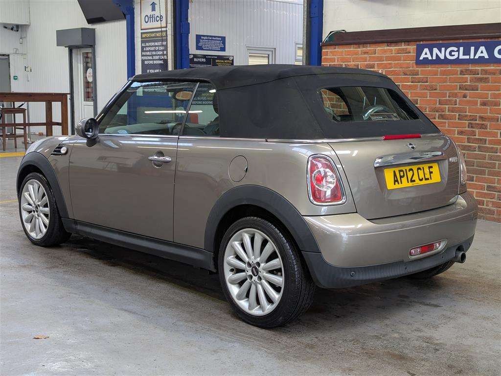 <p>2012 MINI COOPER</p>
