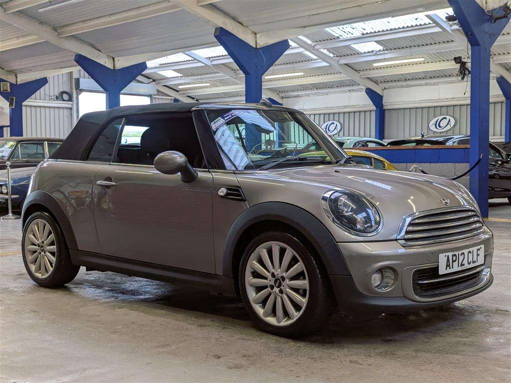 <p>2012 MINI COOPER</p>