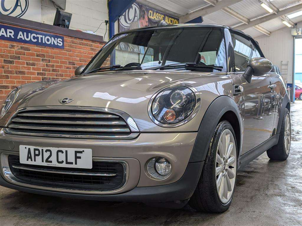 <p>2012 MINI COOPER</p>