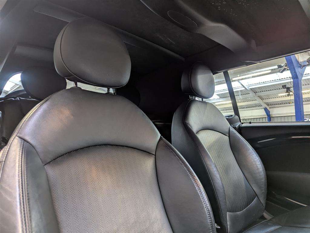 <p>2012 MINI COOPER</p>