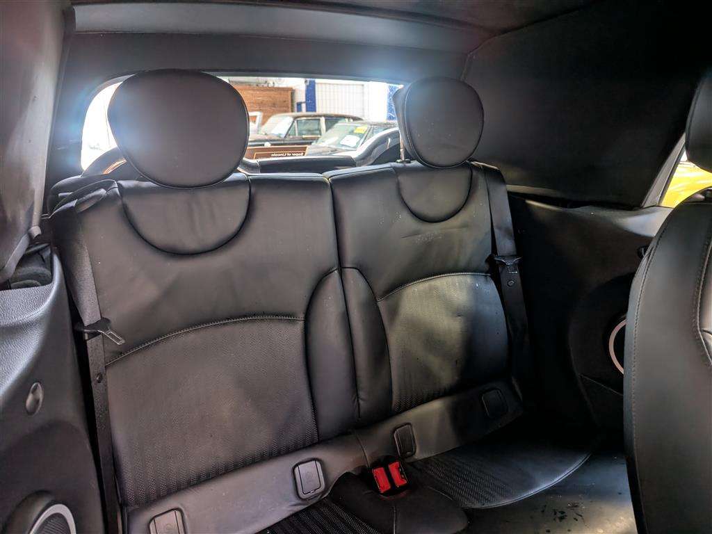 <p>2012 MINI COOPER</p>