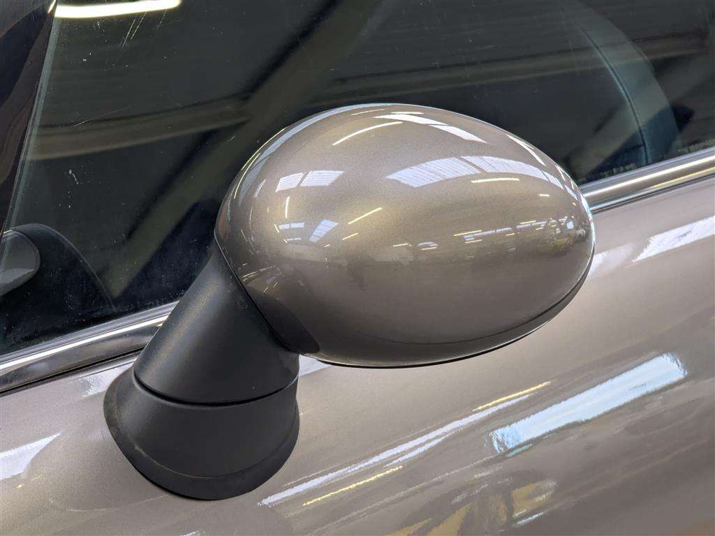 <p>2012 MINI COOPER</p>