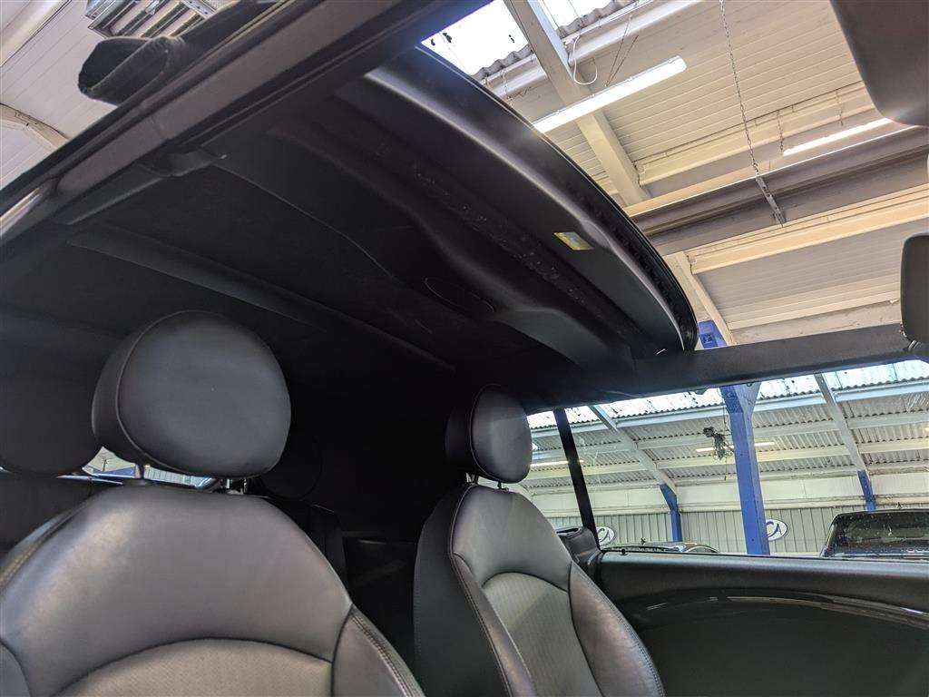 <p>2012 MINI COOPER</p>