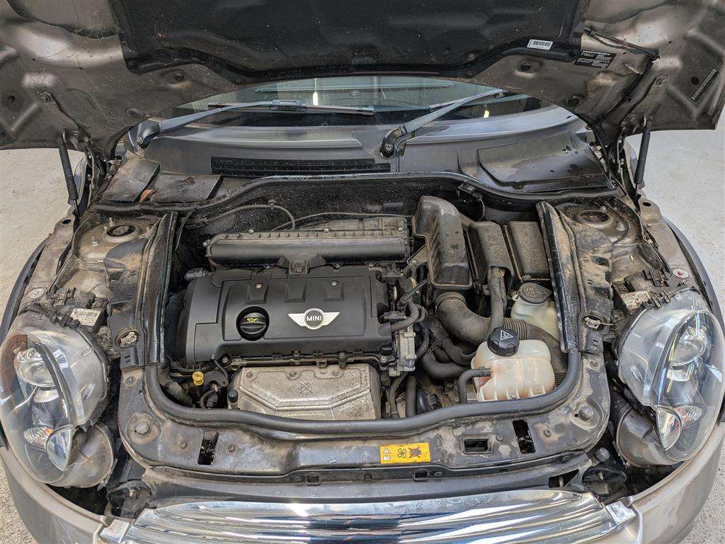 <p>2012 MINI COOPER</p>