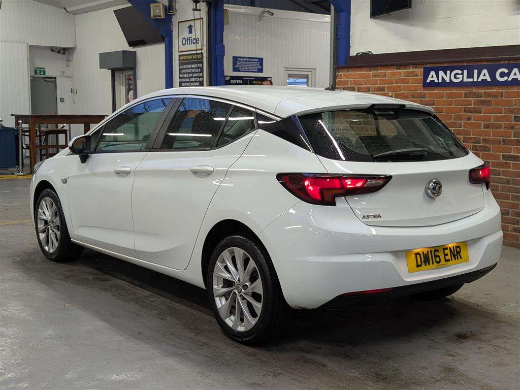 <p>2016 VAUXHALL ASTRA DESIGN</p>
