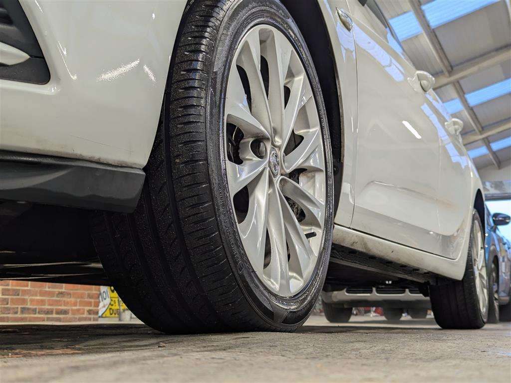 <p>2016 VAUXHALL ASTRA DESIGN</p>