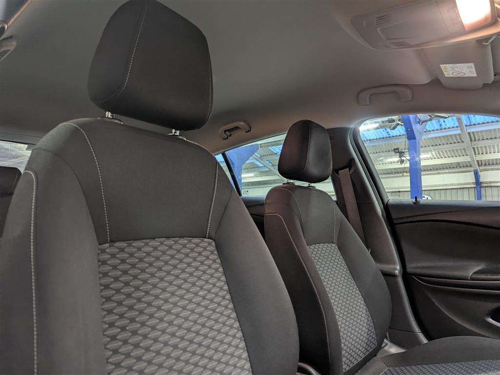 <p>2016 VAUXHALL ASTRA DESIGN</p>