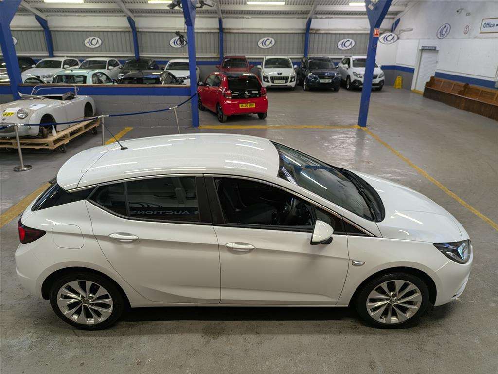 <p>2016 VAUXHALL ASTRA DESIGN</p>