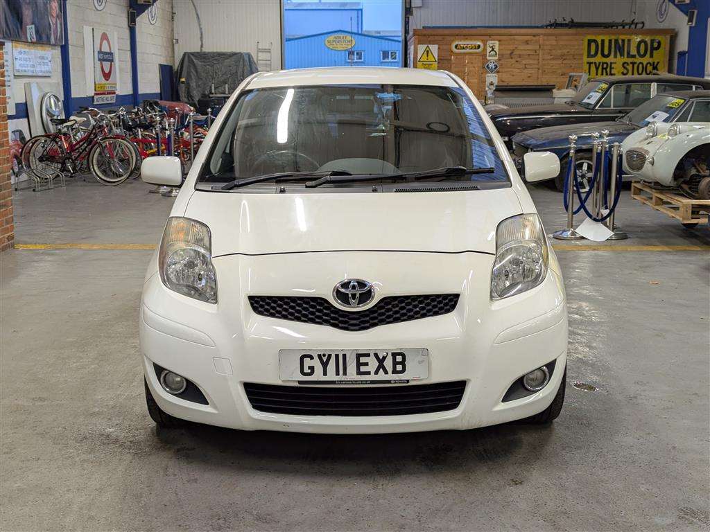 <p>2011 TOYOTA YARIS SR VVT-I</p>