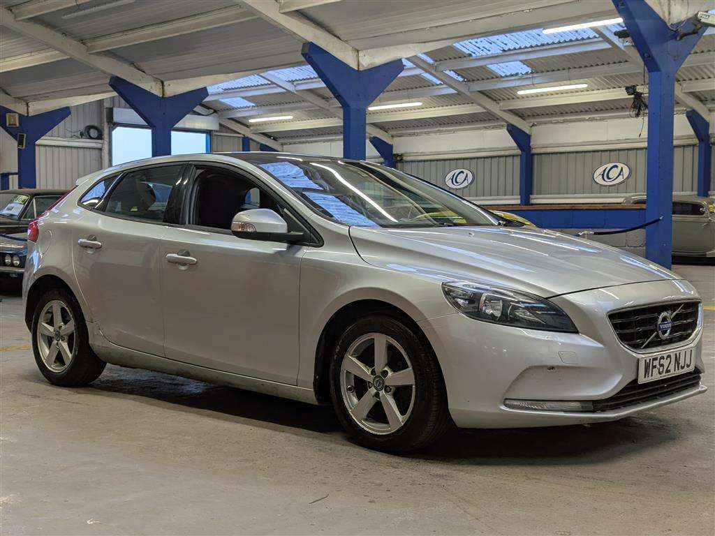 <p>2012 VOLVO V40 ES D2</p>
