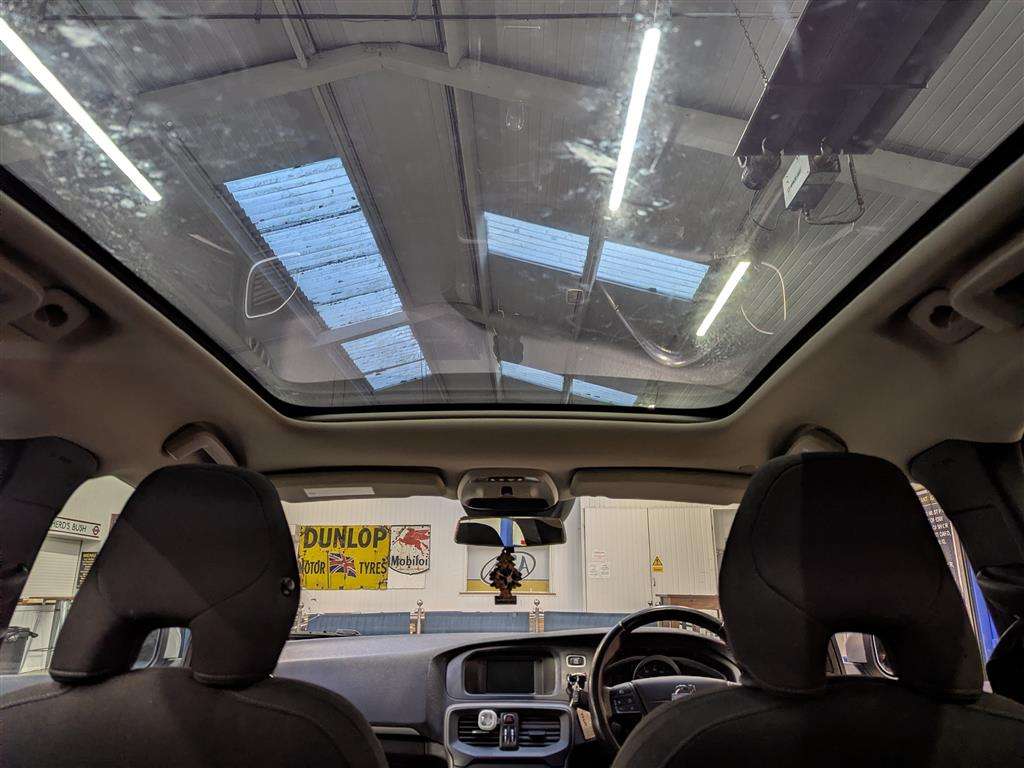 <p>2012 VOLVO V40 ES D2</p>