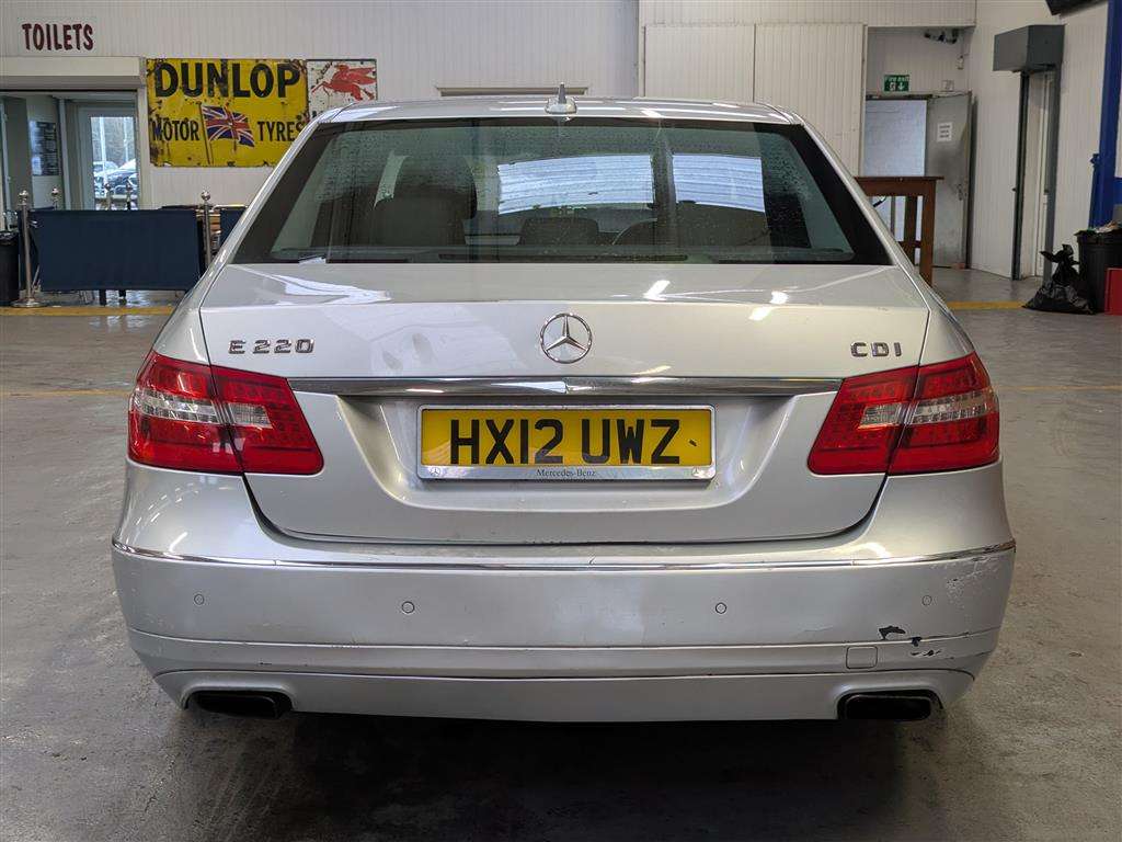 <p>2012 MERCEDES-BENZ E220 EXEC-IVE SE CDI BLUE</p>