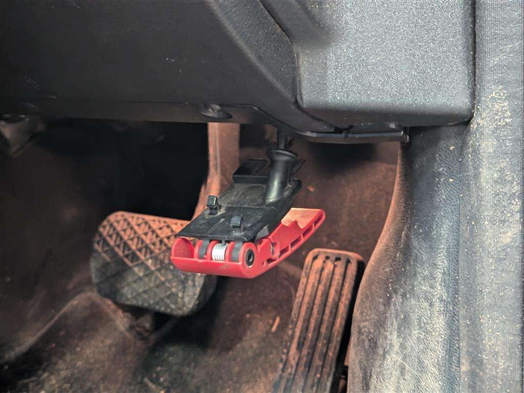 <p>2012 MERCEDES-BENZ E220 EXEC-IVE SE CDI BLUE</p>