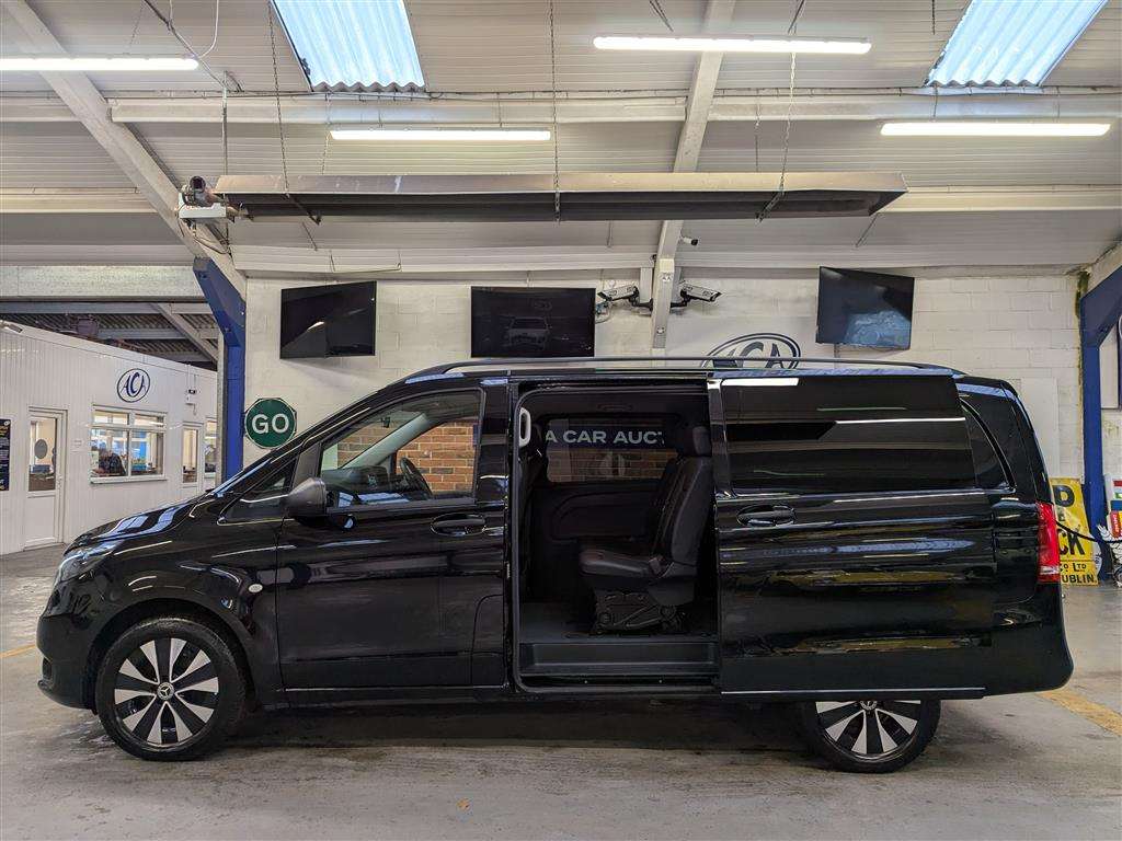 <p>2023 MERCEDES-BENZ VITO 119 PREMIUM CDI AUTO</p>