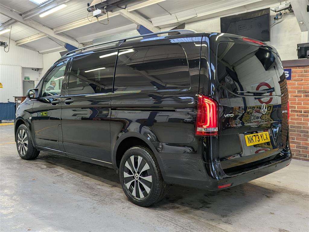 <p>2023 MERCEDES-BENZ VITO 119 PREMIUM CDI AUTO</p>