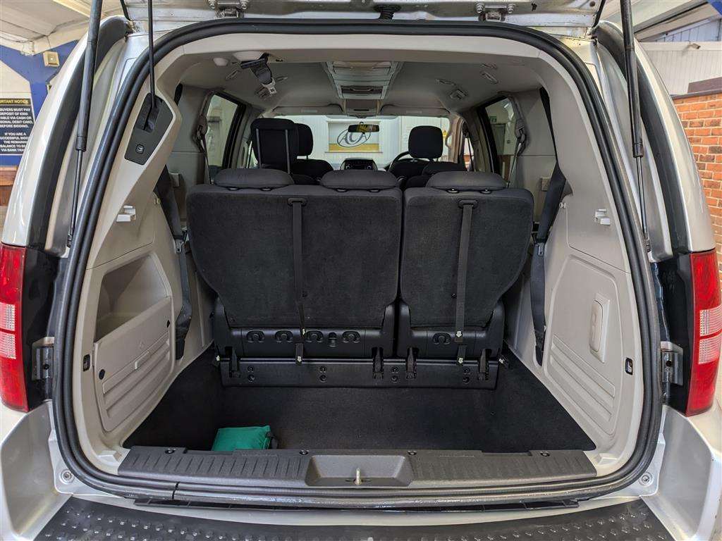 <p>2009 CHRYSLER VOYAGER GRD TOURING CRD A</p>