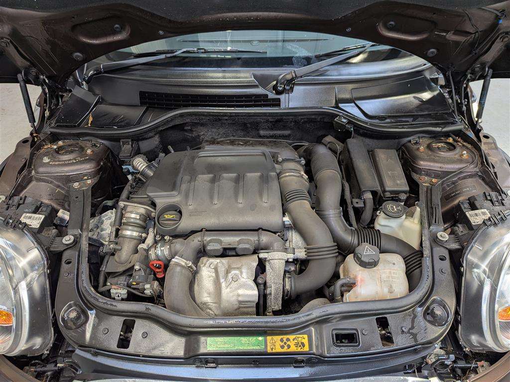 <p>2010 MINI COOPER MAYFAIR D AUTO</p>