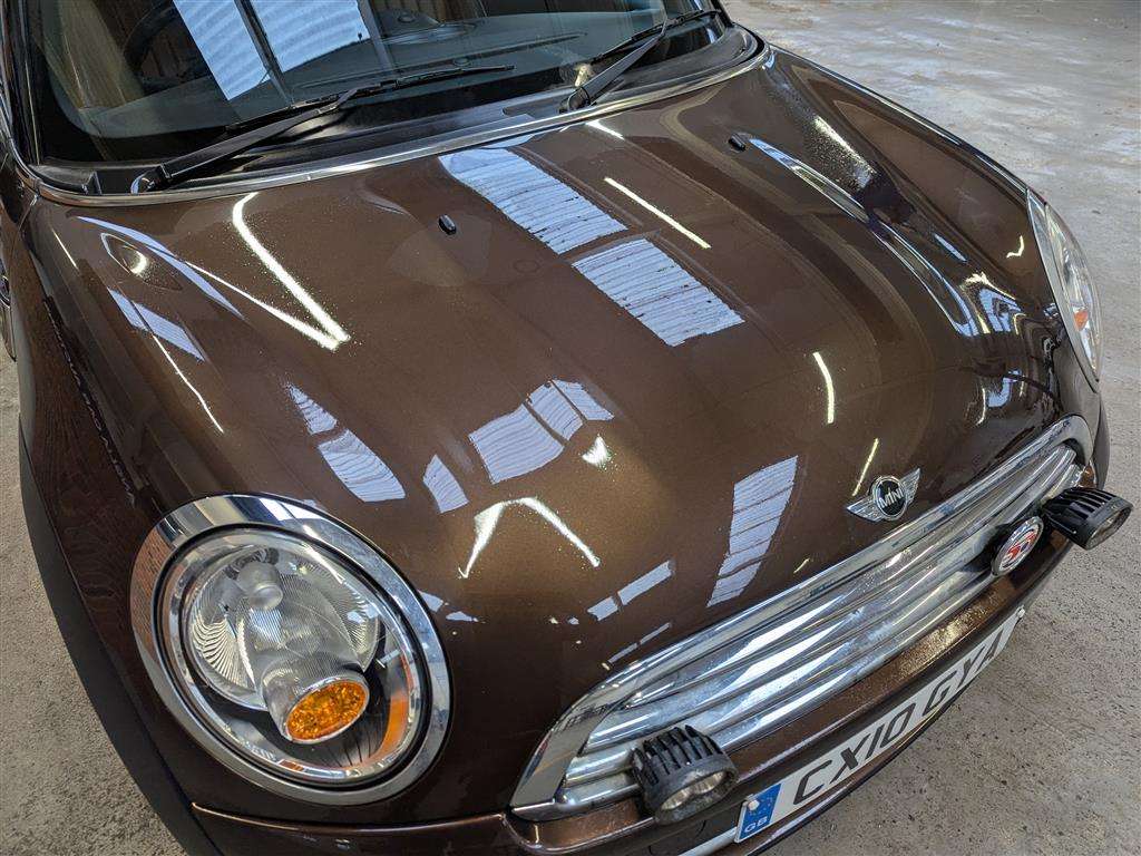 <p>2010 MINI COOPER MAYFAIR D AUTO</p>