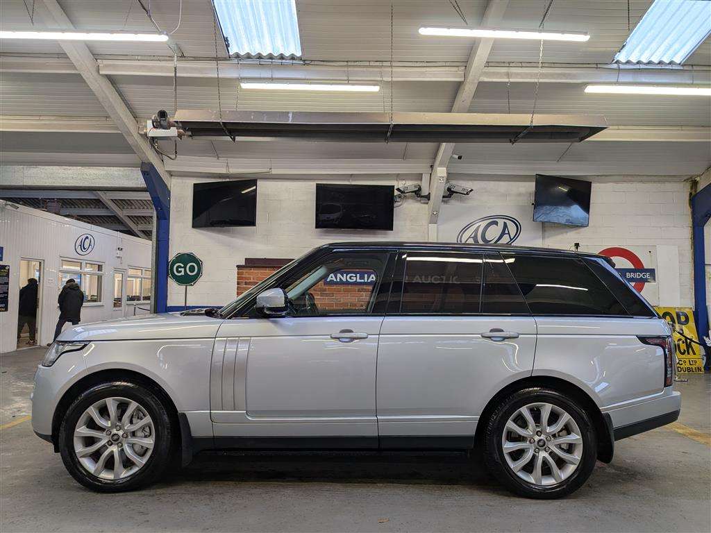 <p>2014 LAND ROVER RANGE ROVER AUTO-B SDV8 A</p>