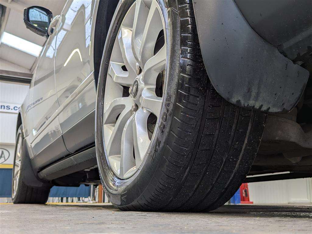 <p>2014 LAND ROVER RANGE ROVER AUTO-B SDV8 A</p>