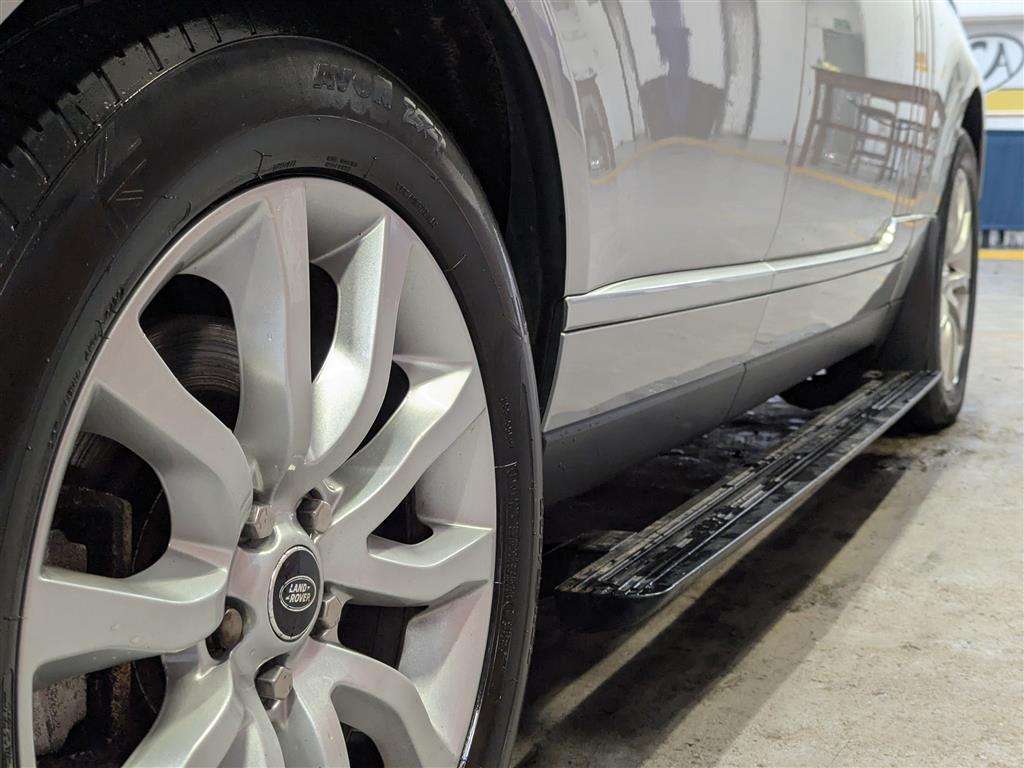 <p>2014 LAND ROVER RANGE ROVER AUTO-B SDV8 A</p>