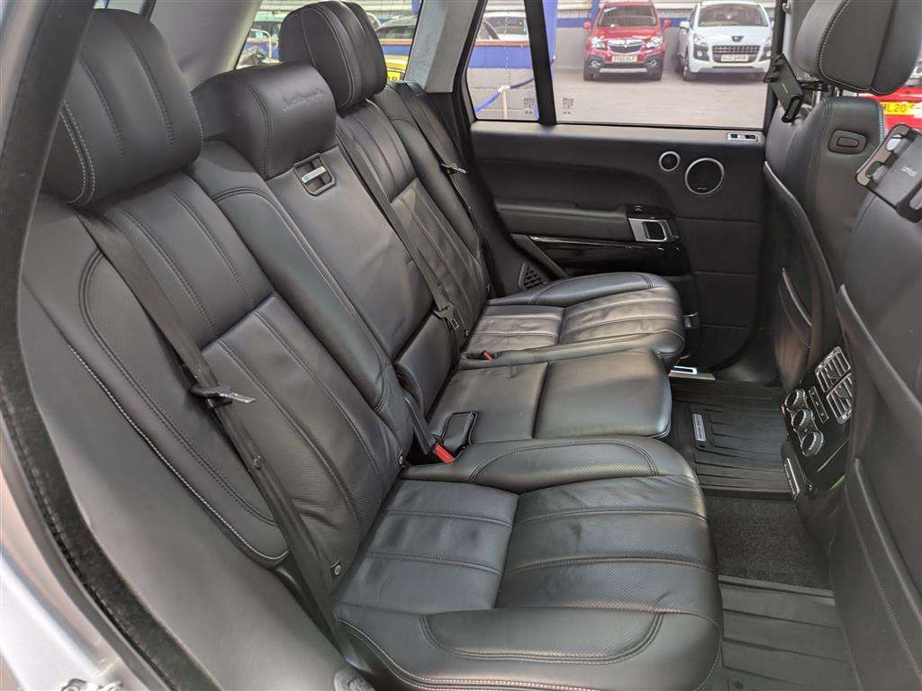 <p>2014 LAND ROVER RANGE ROVER AUTO-B SDV8 A</p>