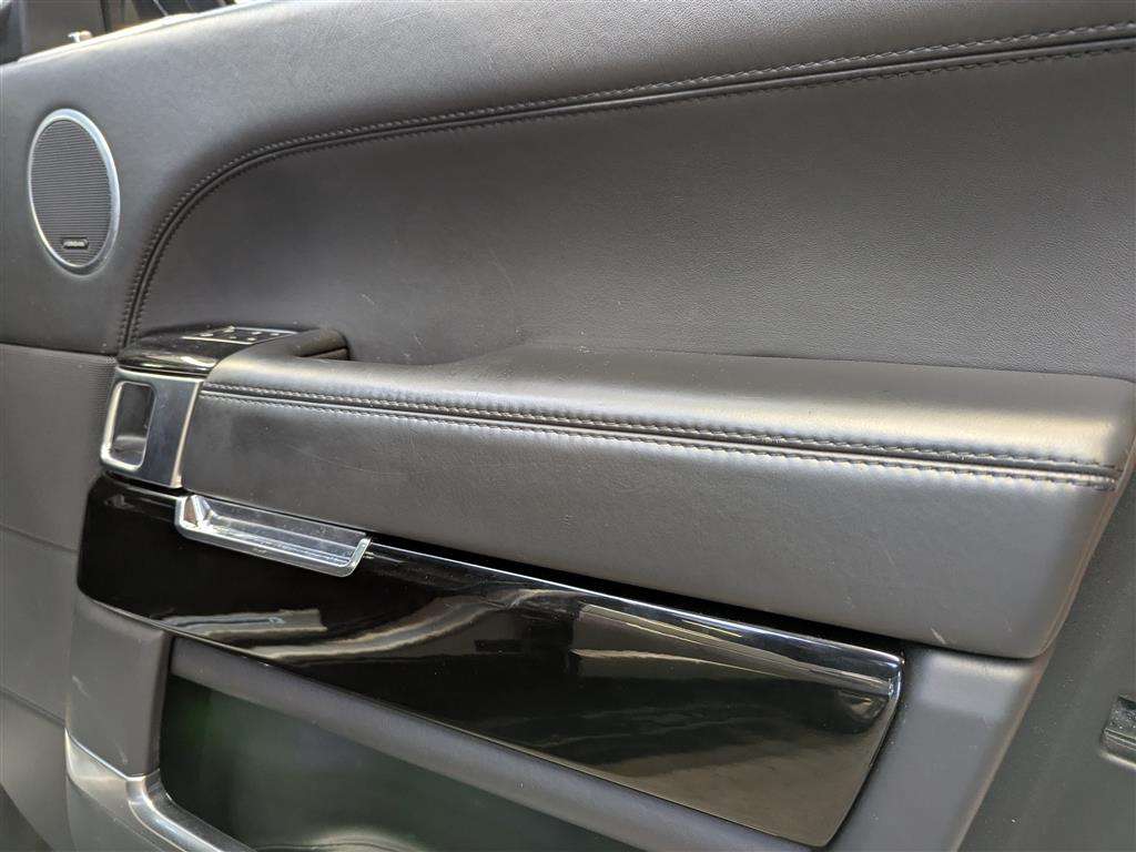 <p>2014 LAND ROVER RANGE ROVER AUTO-B SDV8 A</p>