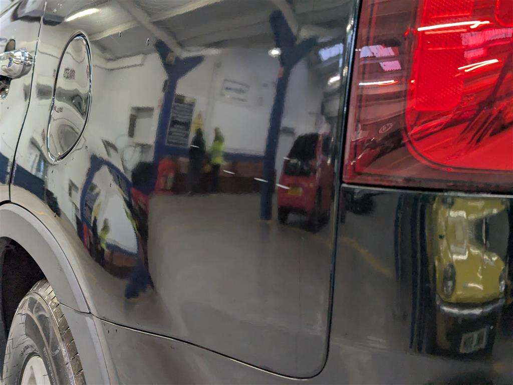 <p>2013 KIA SORENTO KX-1 CRDI 4X4 **SOLD</p>