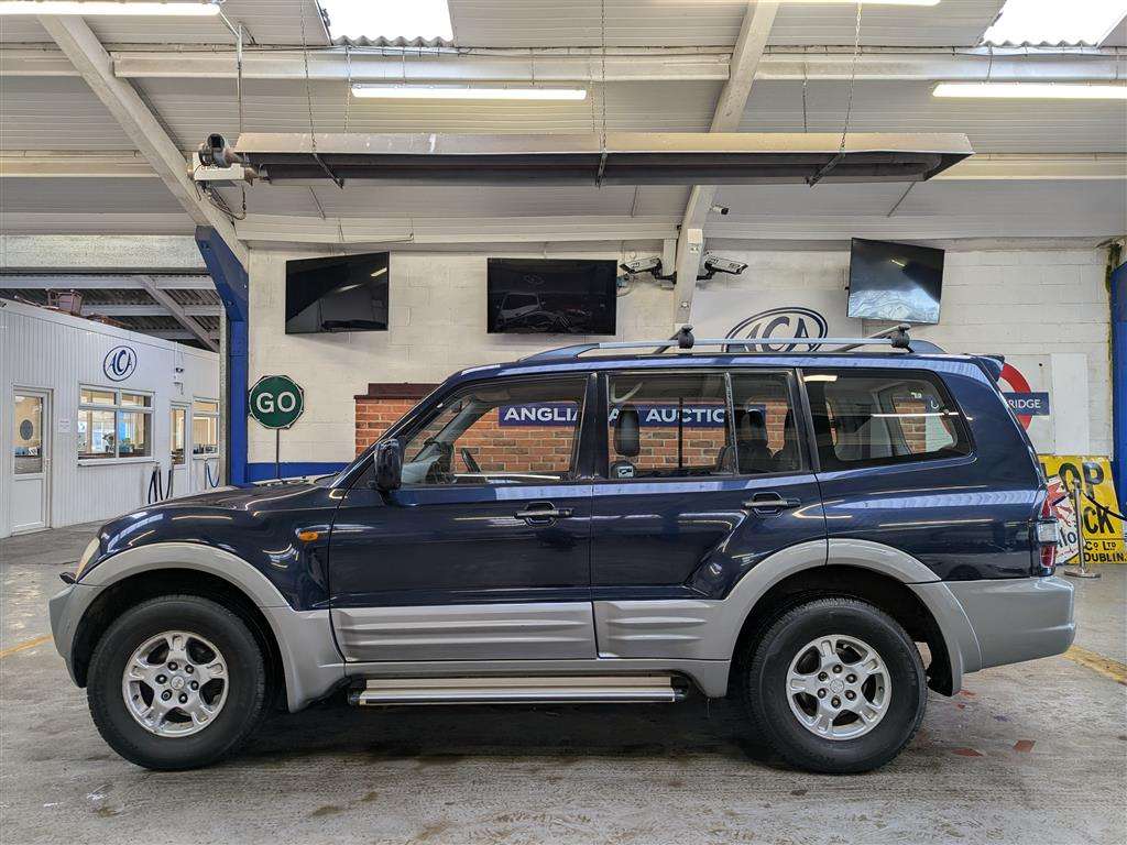 <p>2002 MITSUBISHI SHOGUN EQUIPPE DI-D A LWB</p>