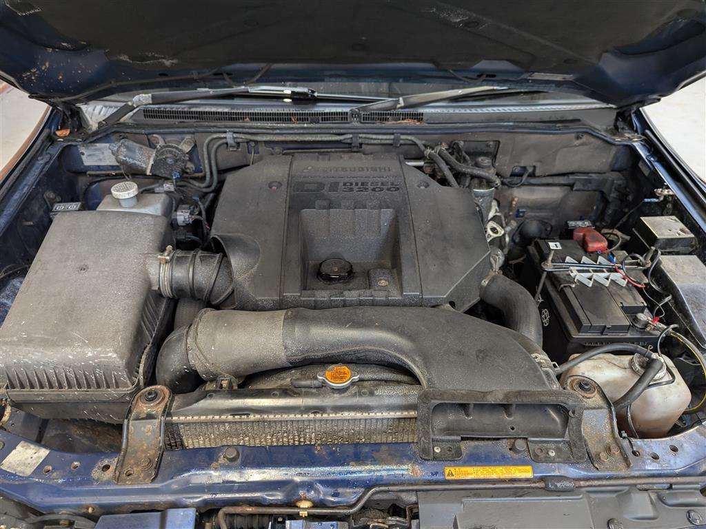 <p>2002 MITSUBISHI SHOGUN EQUIPPE DI-D A LWB</p>