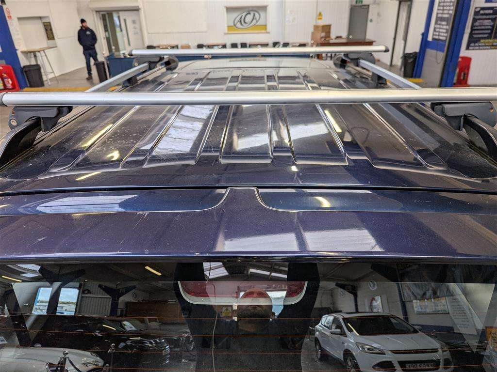 <p>2002 MITSUBISHI SHOGUN EQUIPPE DI-D A LWB</p>