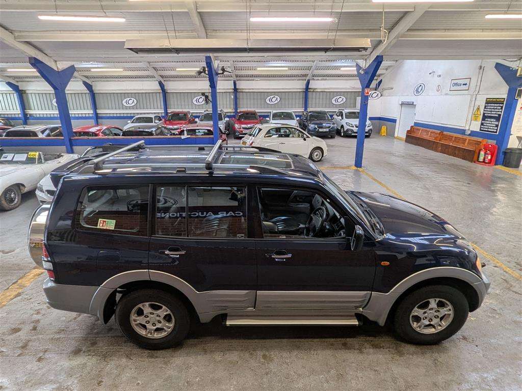 <p>2002 MITSUBISHI SHOGUN EQUIPPE DI-D A LWB</p>