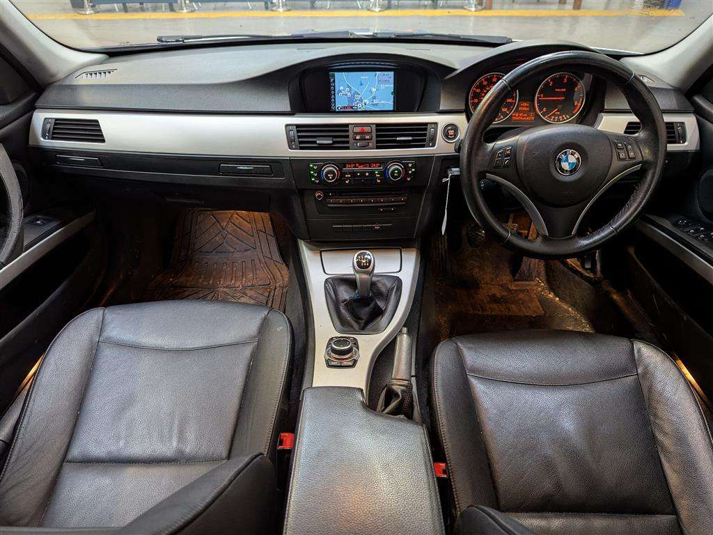 <p>2010 BMW 318D SE BUSINESS EDITION</p>