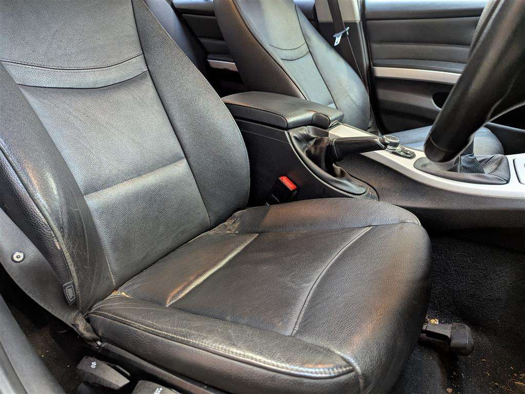 <p>2010 BMW 318D SE BUSINESS EDITION</p>