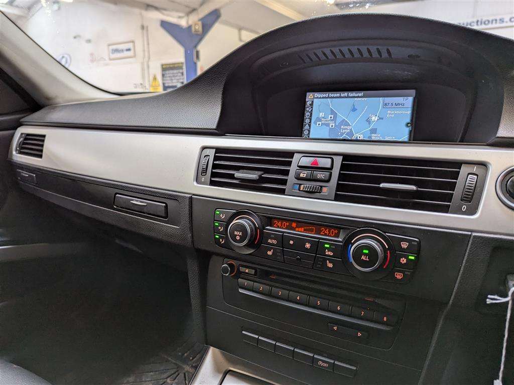 <p>2010 BMW 318D SE BUSINESS EDITION</p>