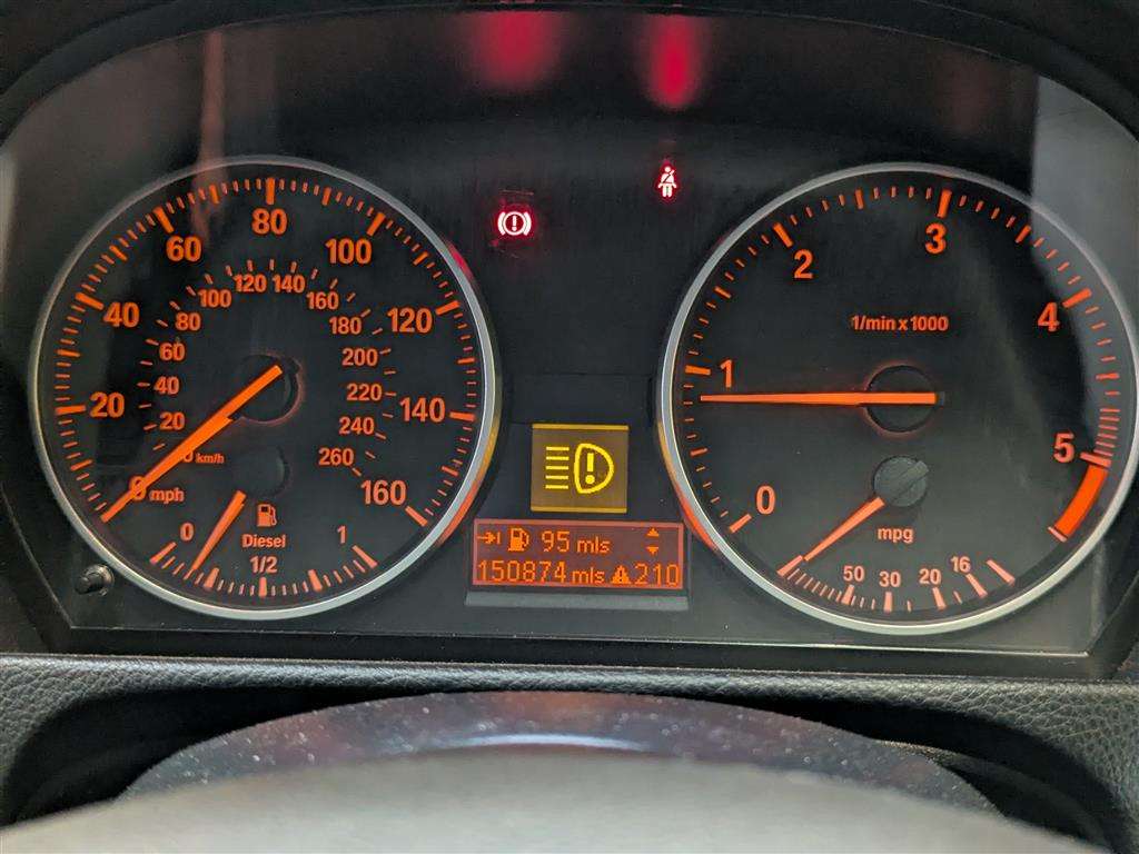 <p>2010 BMW 318D SE BUSINESS EDITION</p>