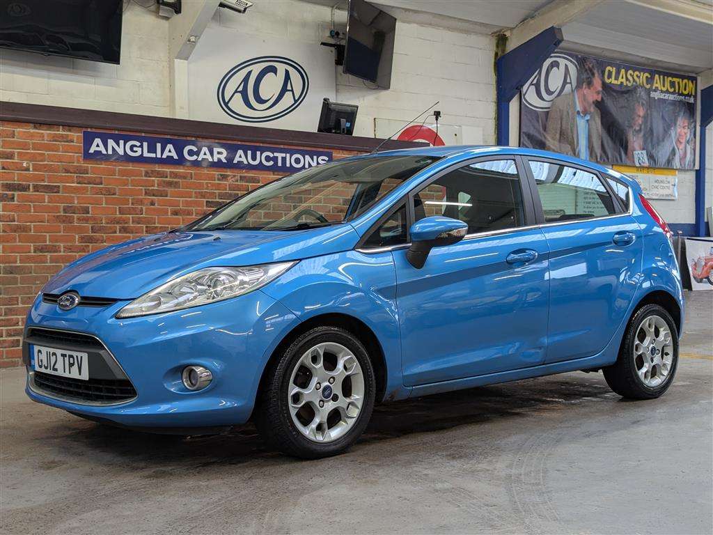 <p>2012 FORD FIESTA ZETEC</p>