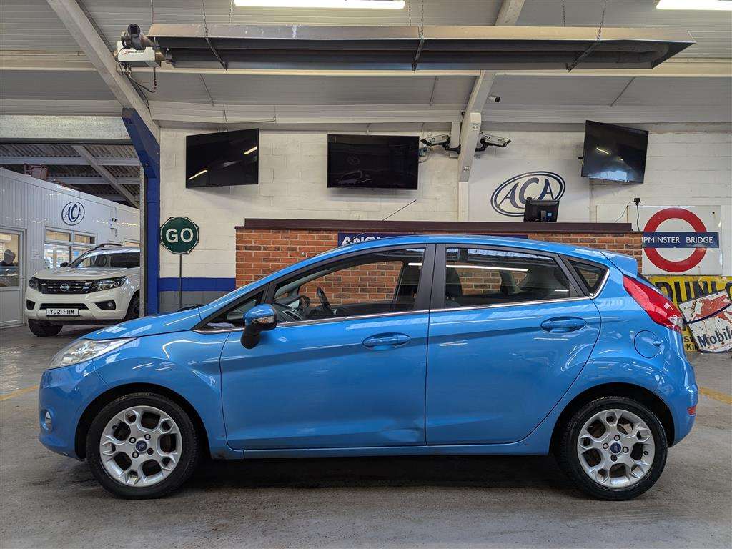 <p>2012 FORD FIESTA ZETEC</p>