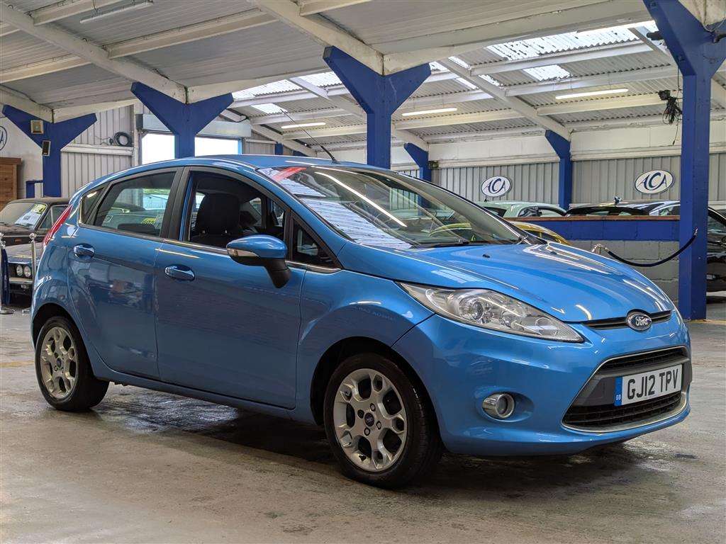 <p>2012 FORD FIESTA ZETEC</p>