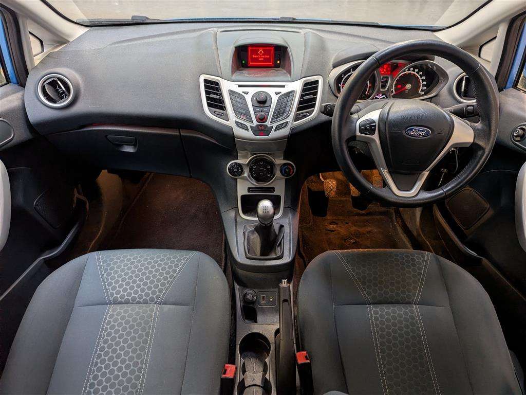 <p>2012 FORD FIESTA ZETEC</p>