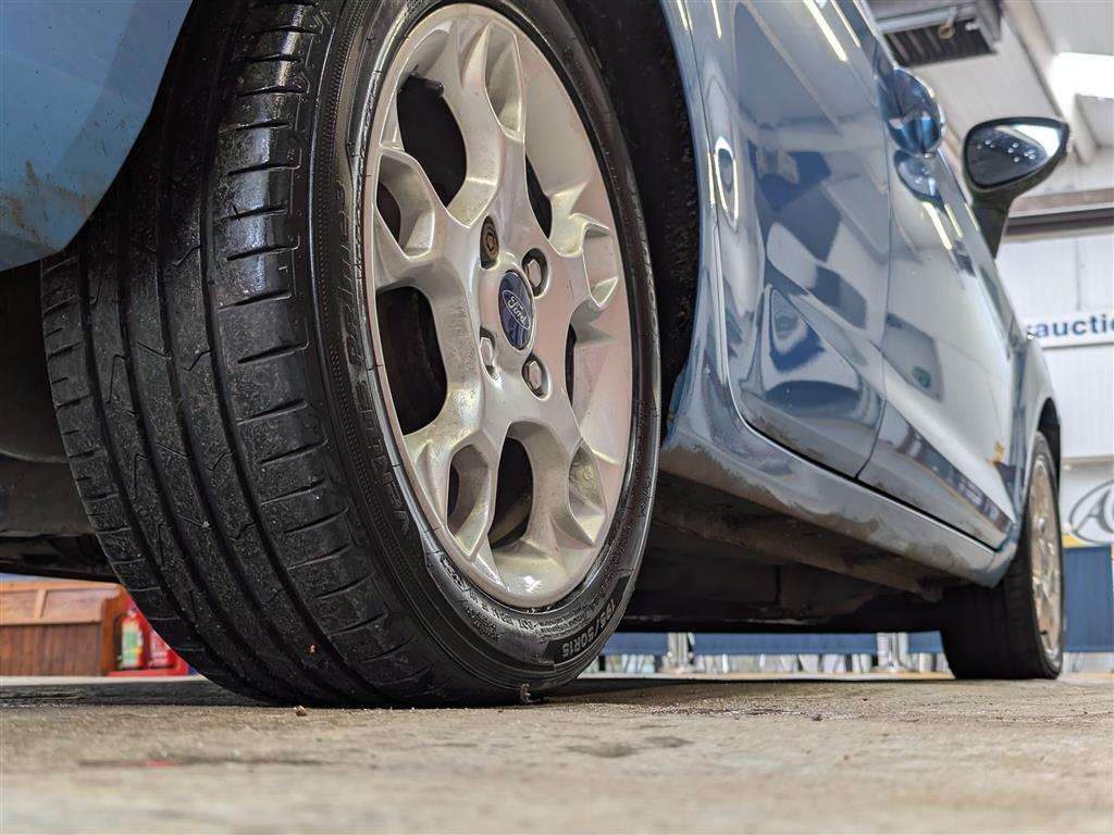 <p>2012 FORD FIESTA ZETEC</p>