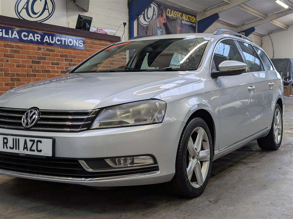 <p>2011 VOLKSWAGEN PASSAT SE BLUEMOTION TECH</p>