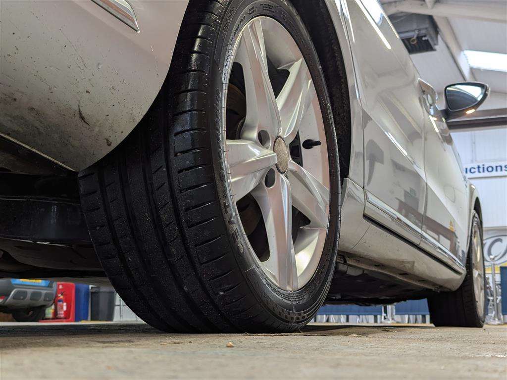 <p>2011 VOLKSWAGEN PASSAT SE BLUEMOTION TECH</p>