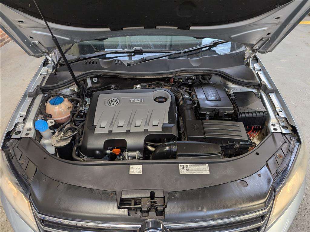 <p>2011 VOLKSWAGEN PASSAT SE BLUEMOTION TECH</p>